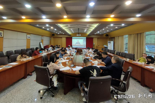 西校区学习现场.png