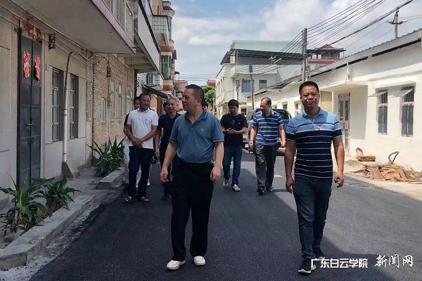 参观村落.jpg